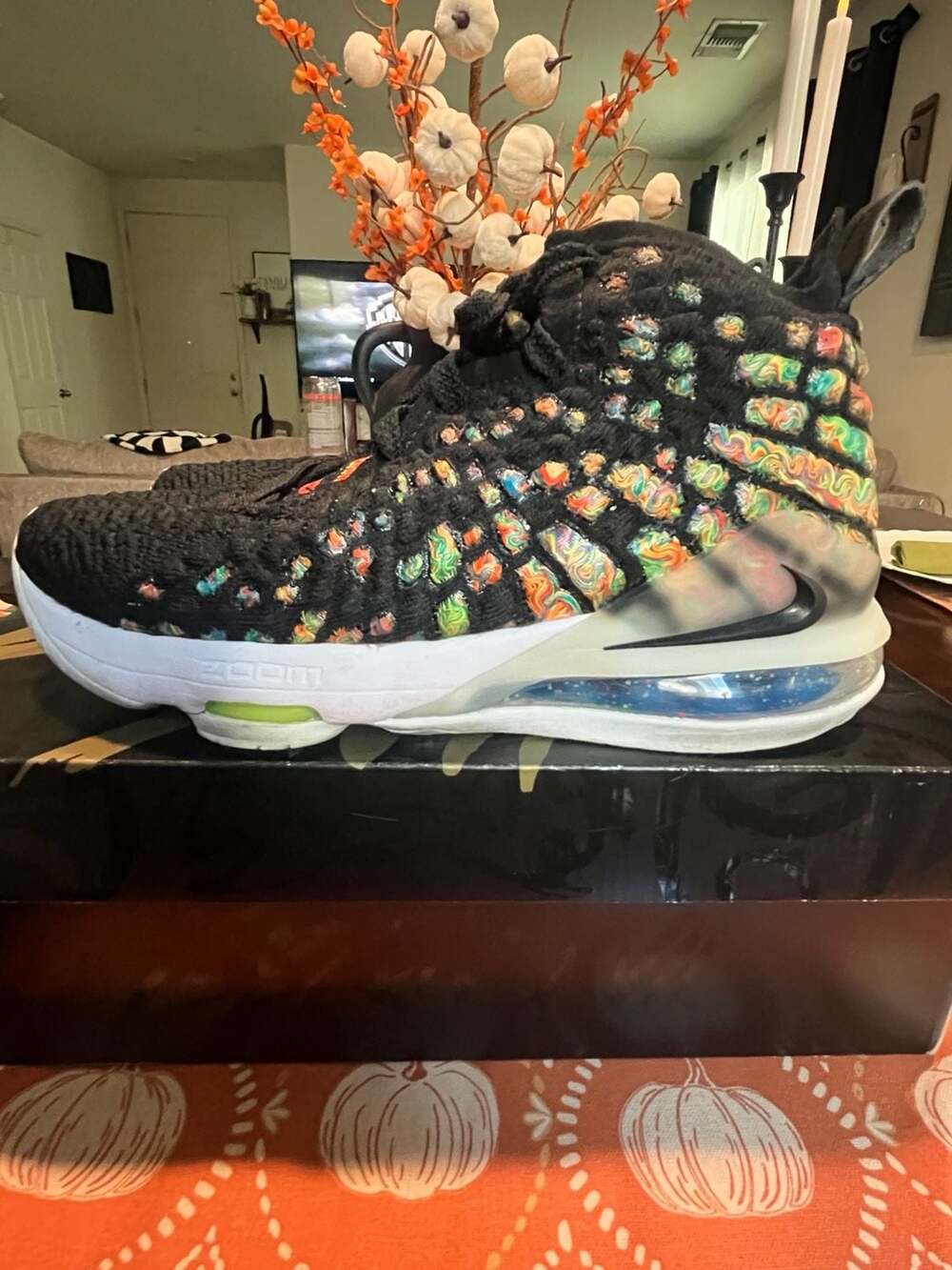 Nike LeBron 17 James Gang Basketball Shoes BQ3177-005 6 Y/7.5 women